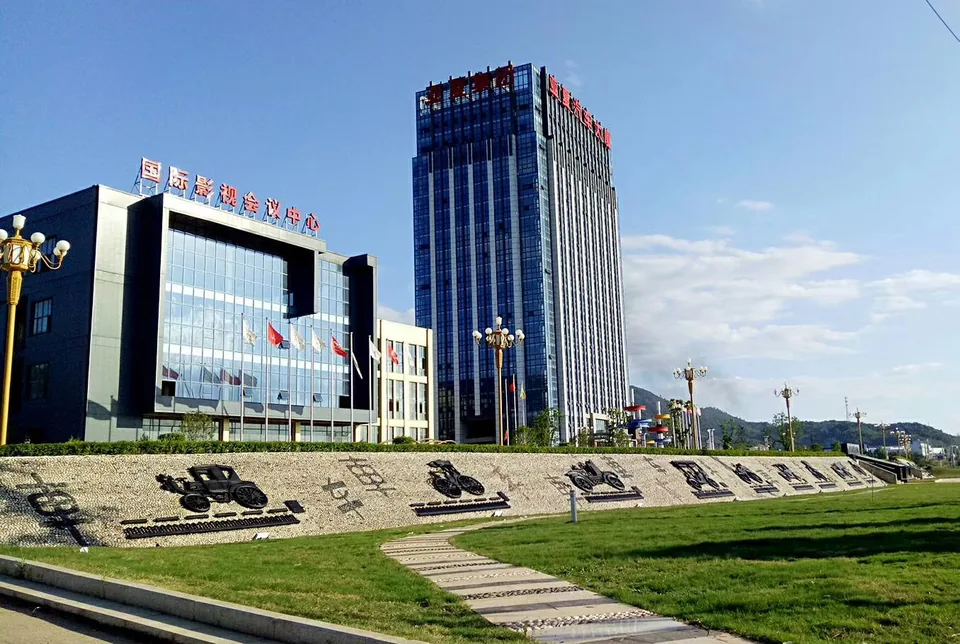 宁国总部大厦建筑实景
